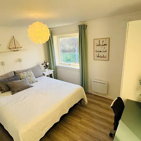 Rummelig Sommerhus I Gilleje *